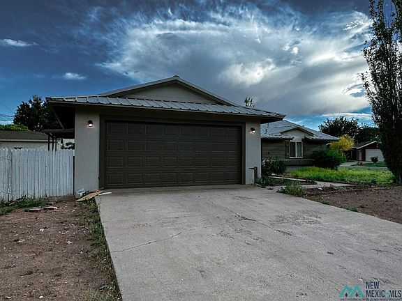 3rd image of 3605 Bandolina Ave
