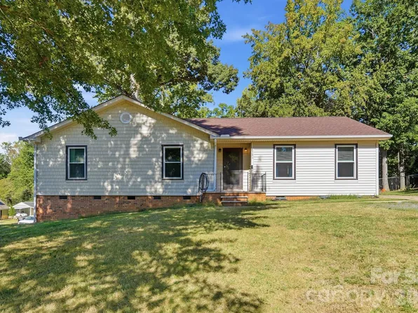 6301 Dwightware Blvd, Charlotte, NC 28227
