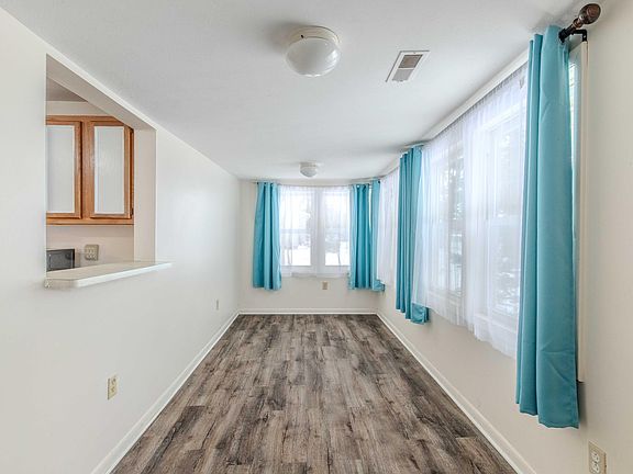 2nd image of 5935 Sawyer Rd