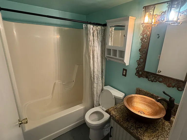2043 NW Kearney St #3 — Photo 9
