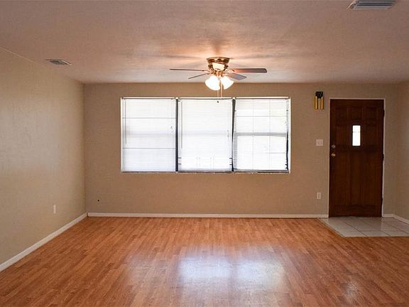 3rd image of 33514 County Road 473