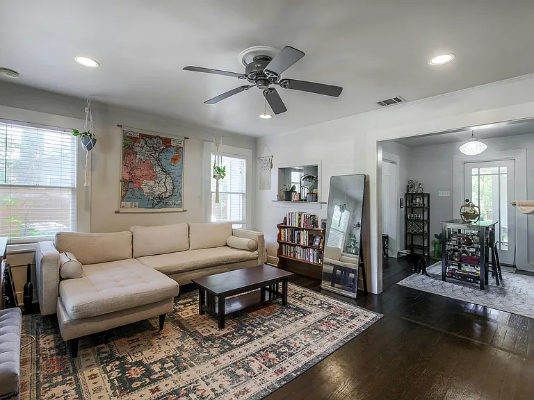 3111 Robinson Ave — Photo 3