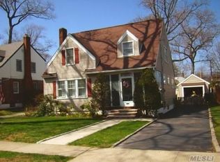 609 Irving Pl, Baldwin, NY 11510