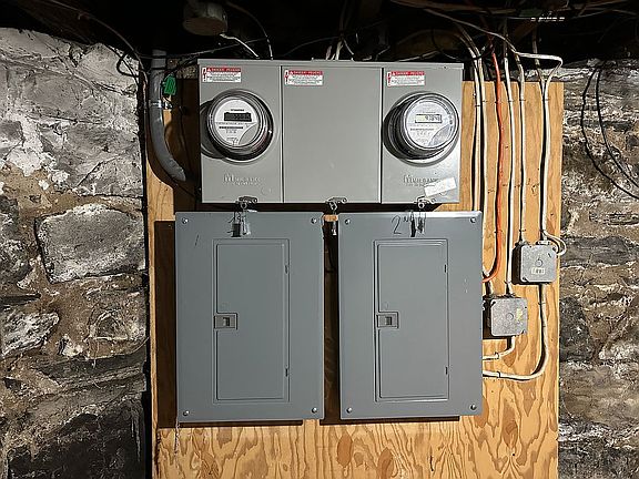 T electrical panel apt 1 & 2