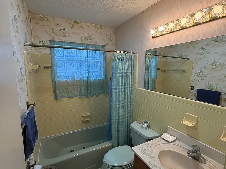 430 S Center St — Photo 13