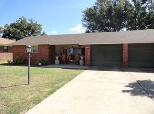1208 N Harville Rd, Duncan, OK 73533