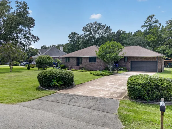 1103 Cass Dr, Moncks Corner, SC 29461
