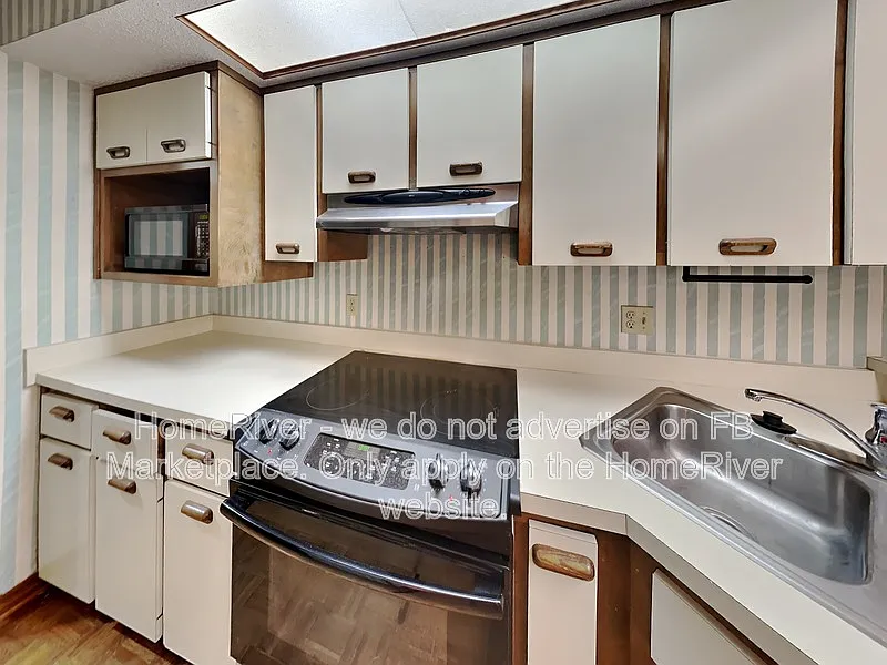 2 bed, 2.0 bath, 1376 sqft, $1,595 — Photo 4