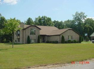 37605 Harvest Ln, New Boston, MI 48164