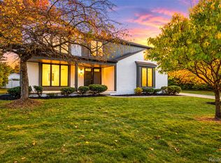 981 Keaton Dr, Troy, MI 48098