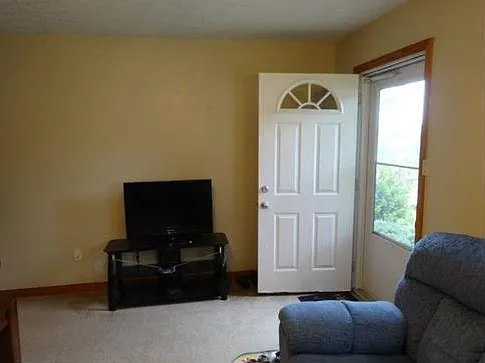 231 Caruso Drive — Photo 2