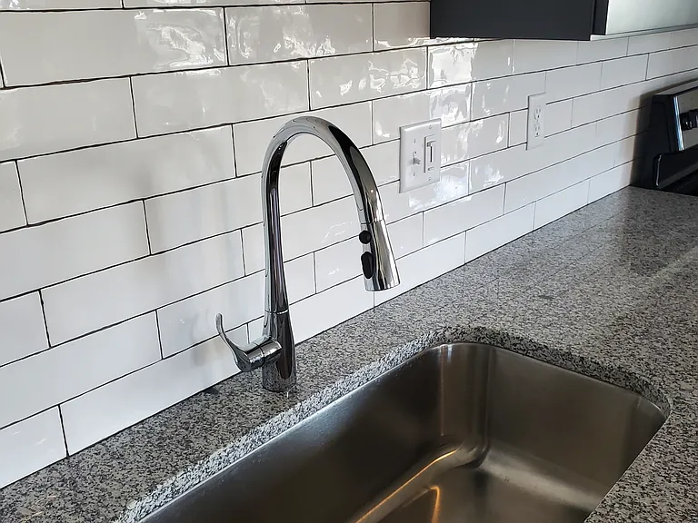600 W University Way #101 — Photo 6