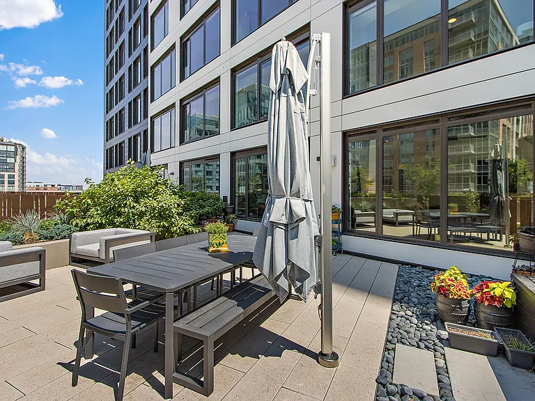 1750 Wewatta St #427 — Photo 8
