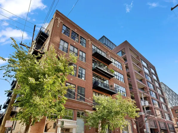 215 N Aberdeen St Unit 304B, Chicago, IL 60607