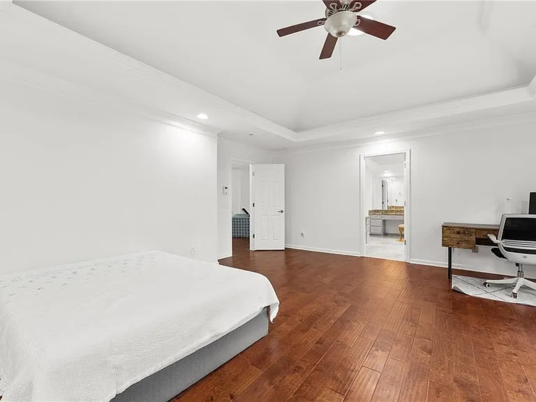 790 Milton Oaks Dr — Photo 34