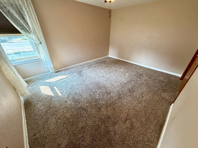 1800 E 6th Ave — Photo 12