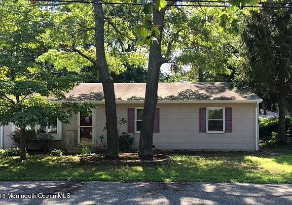 2nd image of 1121 Spray Ave