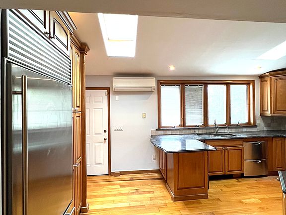 2nd image of 255 Bay 41 St #2F