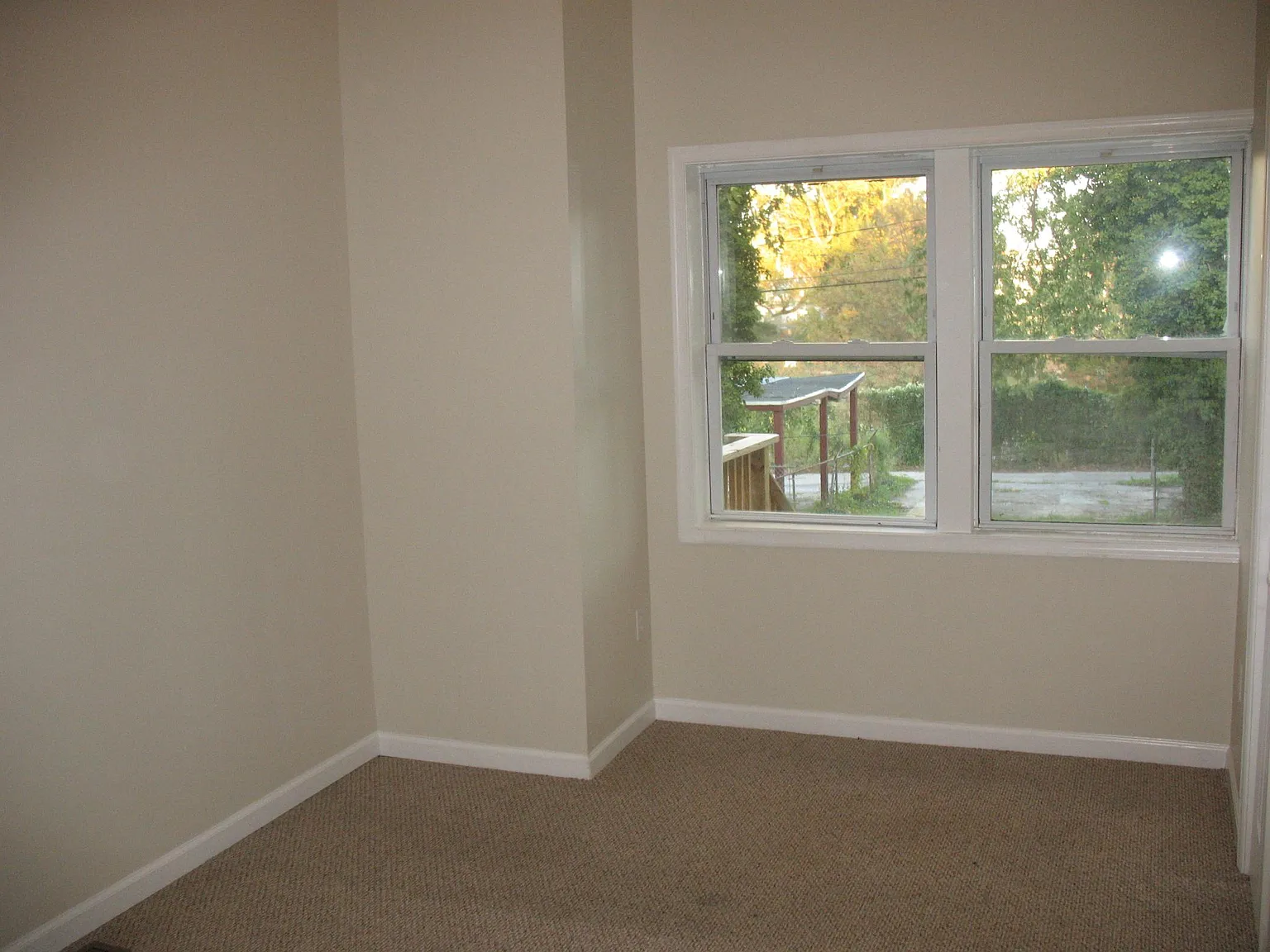 411 Rosecroft Ter — Photo 3