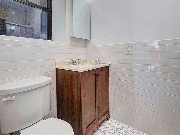 5th image of 248 Broome St #U5