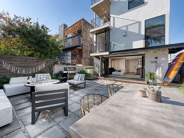 5317 Pacific Ave — Photo 6