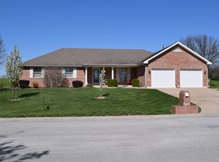 3400 Deerfield Rd, Hannibal, MO 63401