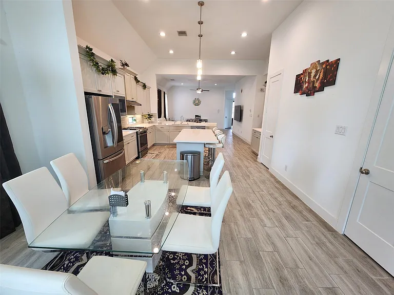 10718 Blossom River Dr — Photo 6