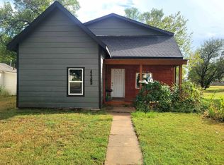 439 E Broadway Ave, Augusta, KS 67010