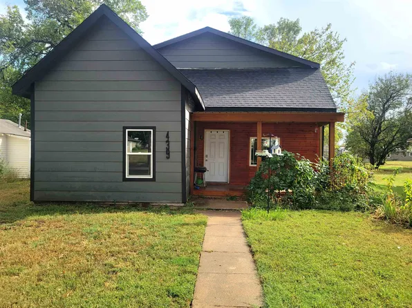 439 E Broadway Ave, Augusta, KS 67010