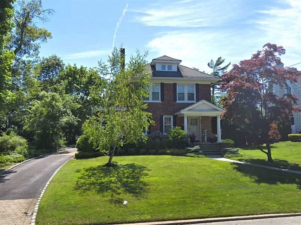 2nd image of 45 Meadow Ln
