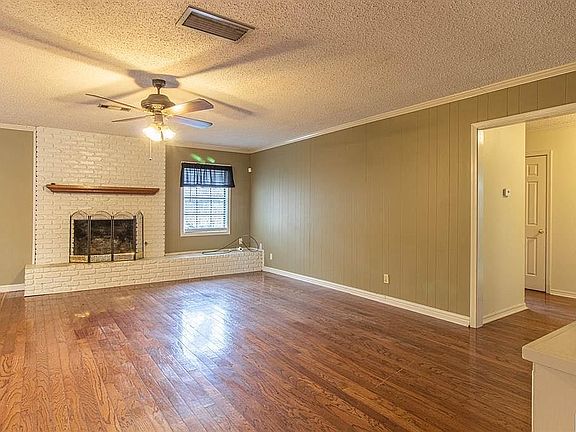 5th image of 107 York Dr