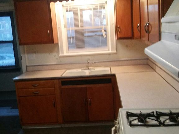 3rd image of 3802 Butternut St #Main