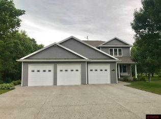 741 Washington St, Kasota, MN 56050