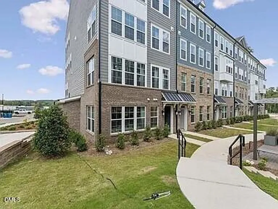 404 Gaston Park Ln #100