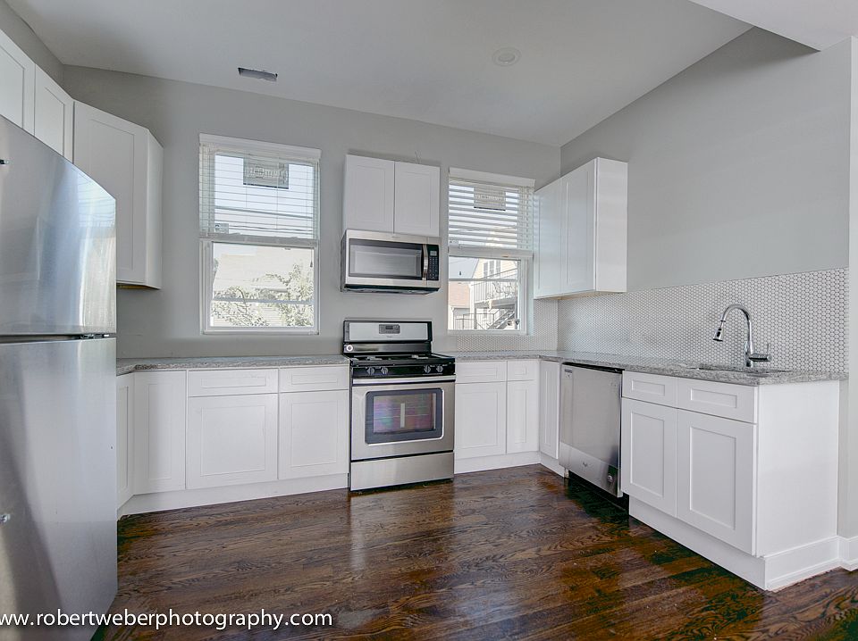 1st image of 3040 N Southport Ave #2R