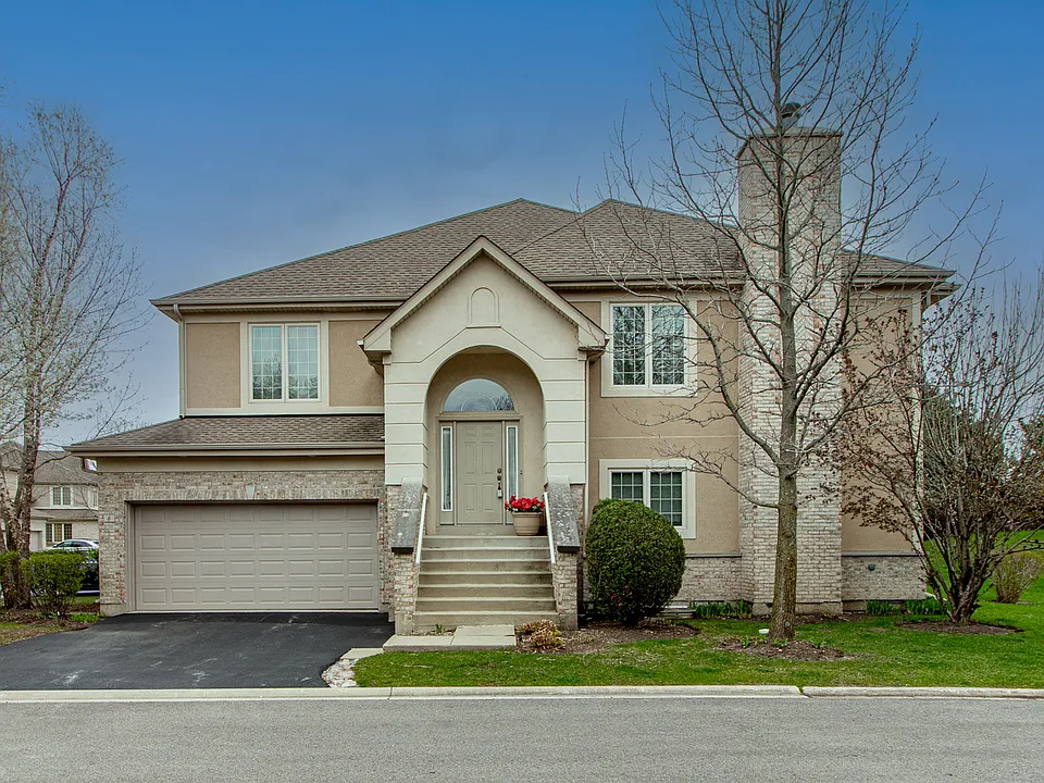 6 Beaconsfield Ct