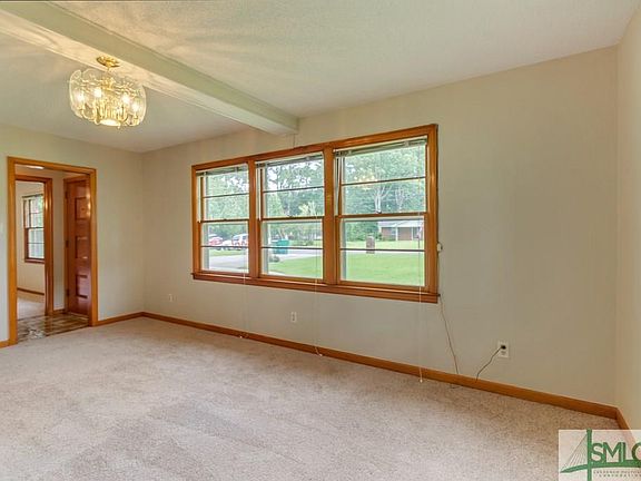 4th image of 89 Camellia Ave