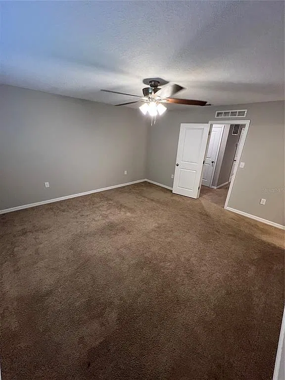 3 bed, 2.5 bath, 1404 sqft, $1,800 — Photo 4