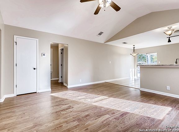 4th image of 9715 Charline Ln