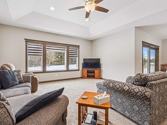5th image of 9680 Sylvan Dr