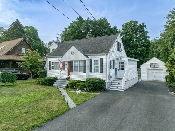 75 Saint Jacques Ave, Chicopee, MA 01020