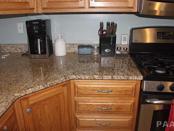 4th image of 5914 N Old Orchard Dr
