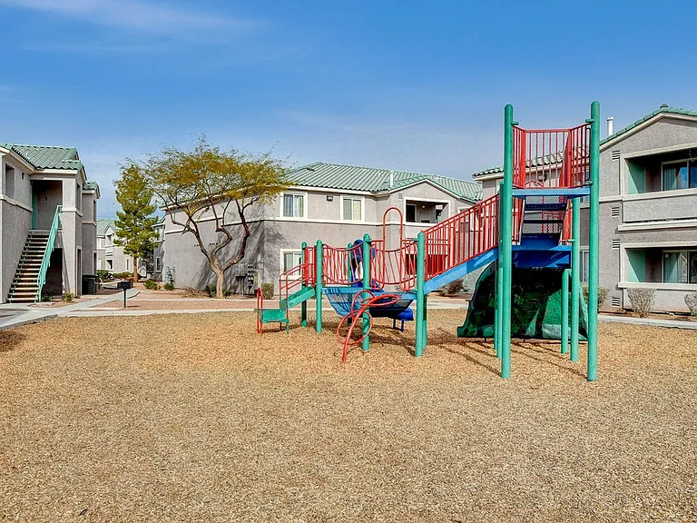 1220 Tree Line Dr — Photo 10