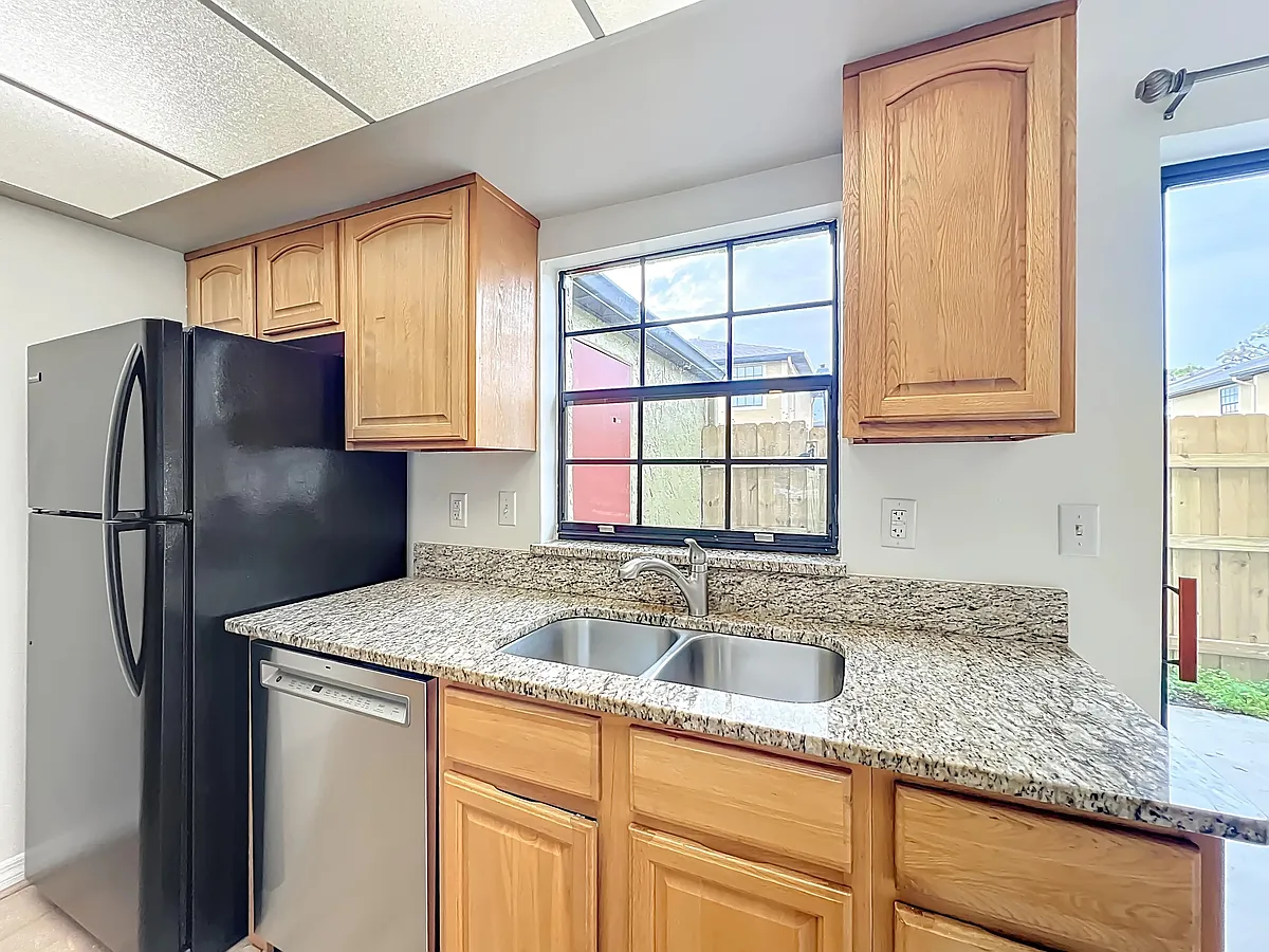 Building Photo - 7301 Cedar Creek Ct #66