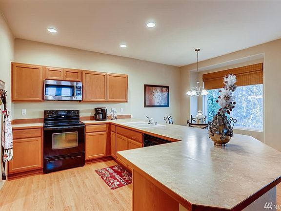 4th image of 19110 96th Avenue Ct E