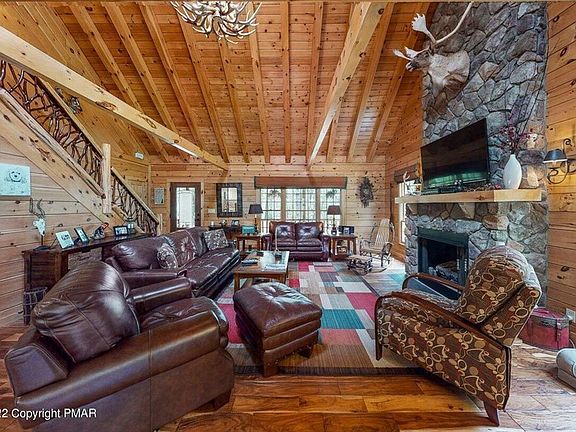 4th image of 899 Lower Swiftwater Rd