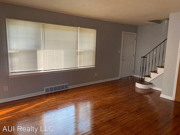 2nd image of 1128 E 65th St