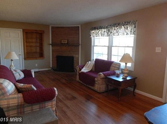 2nd image of 405 Lesco Blvd