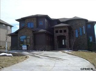 21463 Walnut St, Elkhorn, NE 68022