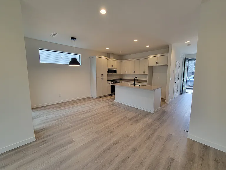 5028 NE 113th Loop — Photo 3